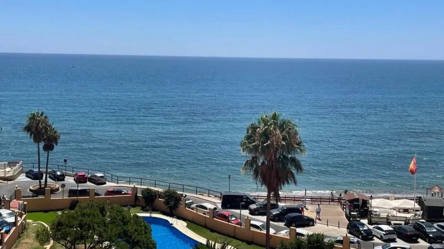 Apartamento de 2 dormitorios en Mijas Costa, Spain No. 568 № 8