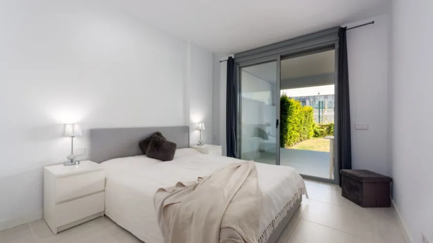 Apartamento de 2 dormitorios en Estepona, Spain No. 563 № 22