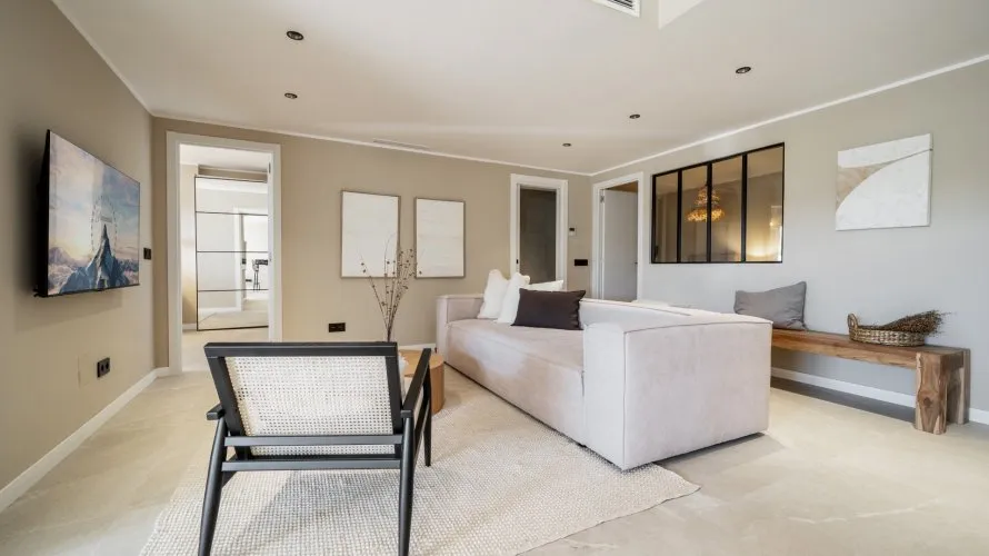 Apartamento de 4 dormitorios en Nueva Andalucía, Spain No. 228 № 12