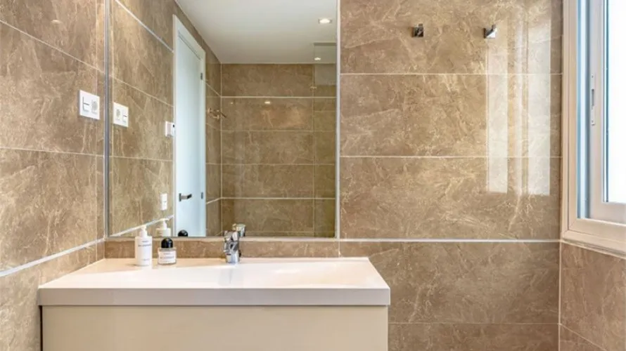 Apartamento de 2 dormitorios en La Quinta, Spain No. 549 № 3