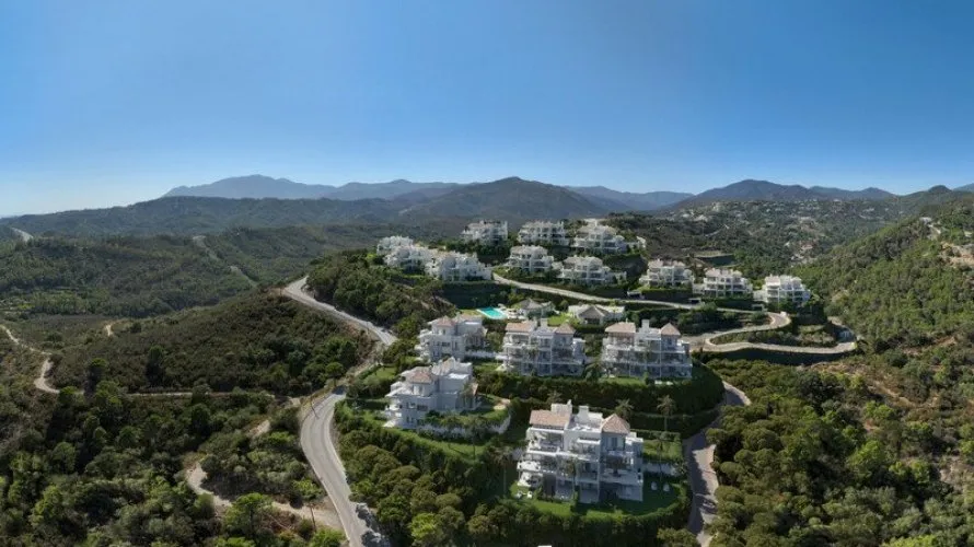 Apartamento de 4 dormitorios en Benahavís, Spain No. 298 № 1