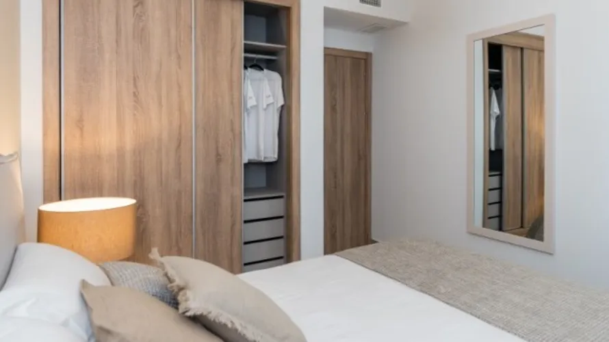 Apartamento de 2 dormitorios en Estepona, Spain No. 391