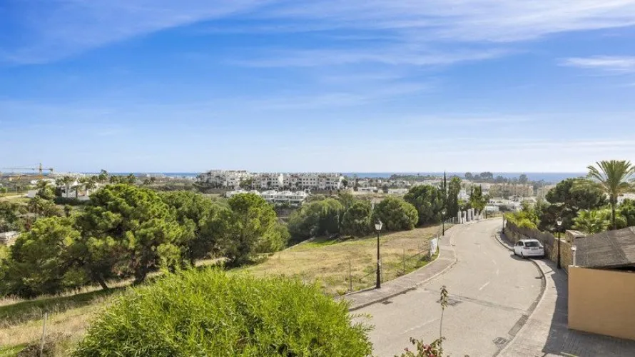 Apartamento de 3 dormitorios en Estepona, Spain No. 445 № 23