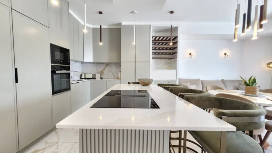 Apartamento de 1 dormitorio en Marbella, Spain No. 767 № 2