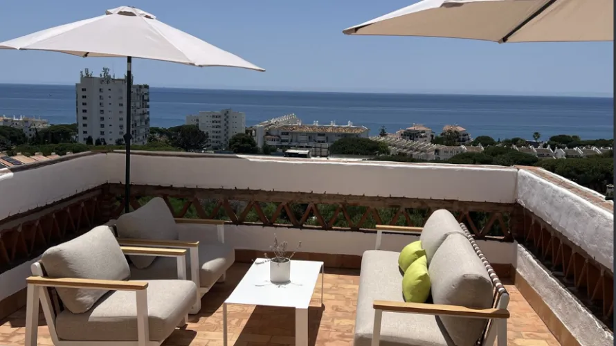 Apartamento de 2 dormitorios en Mijas Costa, Spain No. 743 № 25