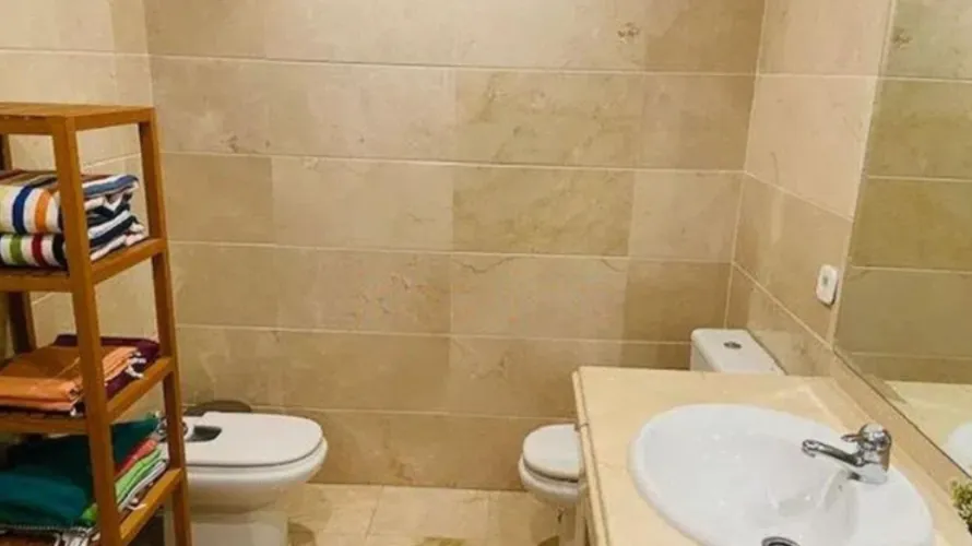 Apartamento de 2 dormitorios en Nueva Andalucía, Spain No. 615 № 5