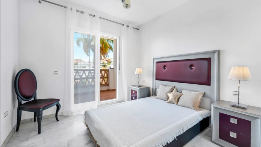 Apartamento de 2 dormitorios en Mijas Costa, Spain No. 737 № 11