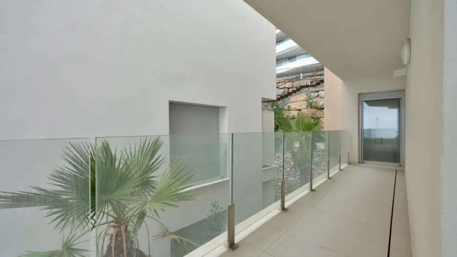 Apartamento de 3 dormitorios en Benalmádena, Spain No. 714 № 10