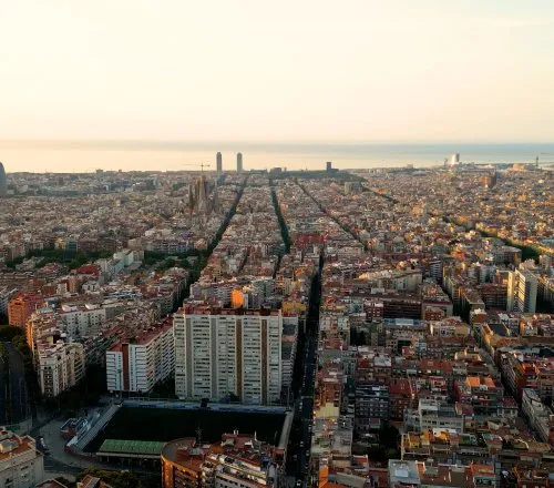 Apartamentos de Lujo en España con Rentabilidades que Superan los Promedios Europeos. Hasta 14% en Toledo, 13,81% en Valencia y 10,42% en Barcelona № 1