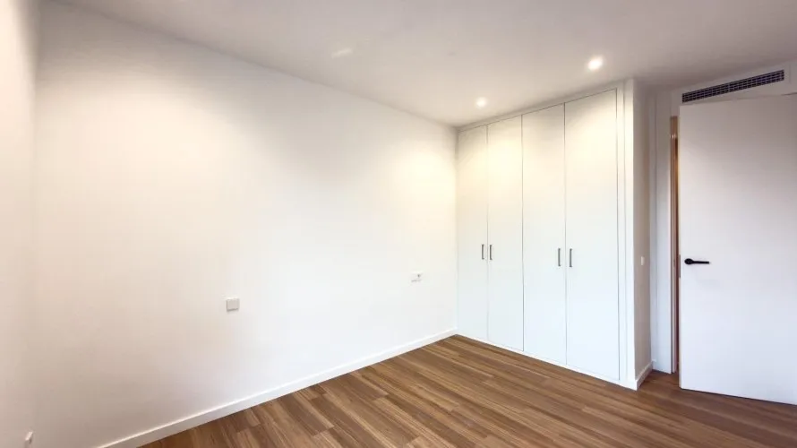 Apartamento de 3 dormitorios en Madrid, Spain No. 1578 № 3