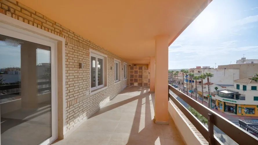 Apartamento de 3 dormitorios en Torrevieja, Spain No. 1534 № 23