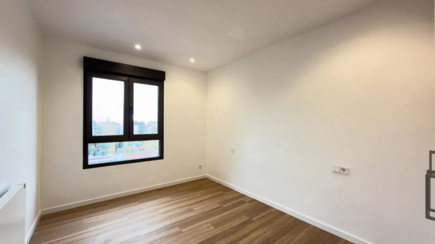 Apartamento de 3 dormitorios en Madrid, Spain No. 1578 № 4