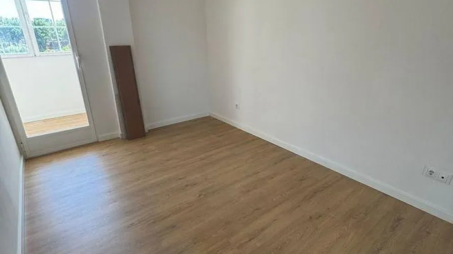 Apartamento de 2 dormitorios en Madrid, Spain No. 1539 № 1