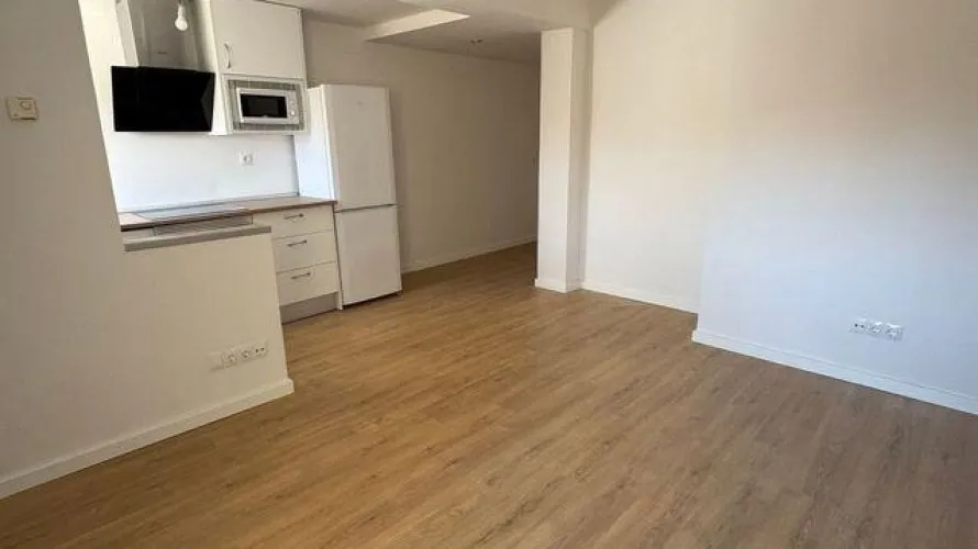 Apartamento de 2 dormitorios en Madrid, Spain No. 1539 № 5