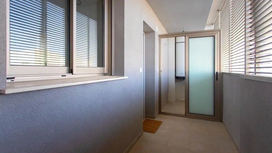 Apartamento de 3 dormitorios en Santa Pola, Spain No. 1528