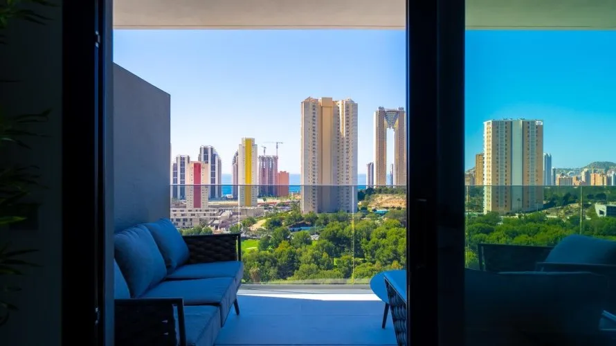 Apartamento de 2 dormitorios en Benidorm, Spain No. 1550 № 3