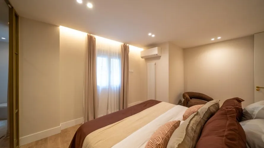 Apartamento de 3 dormitorios en Madrid, Spain No. 1551 № 3