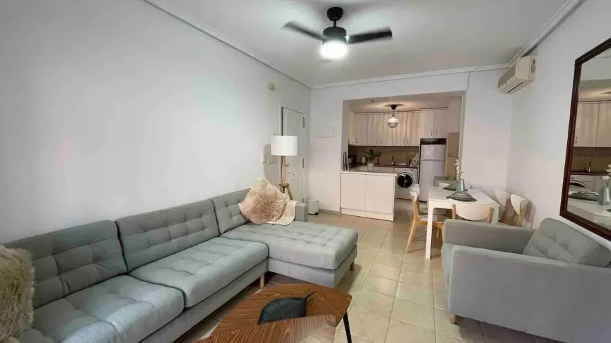 Apartamento de 2 dormitorios en Torrevieja, Spain No. 1563 № 8