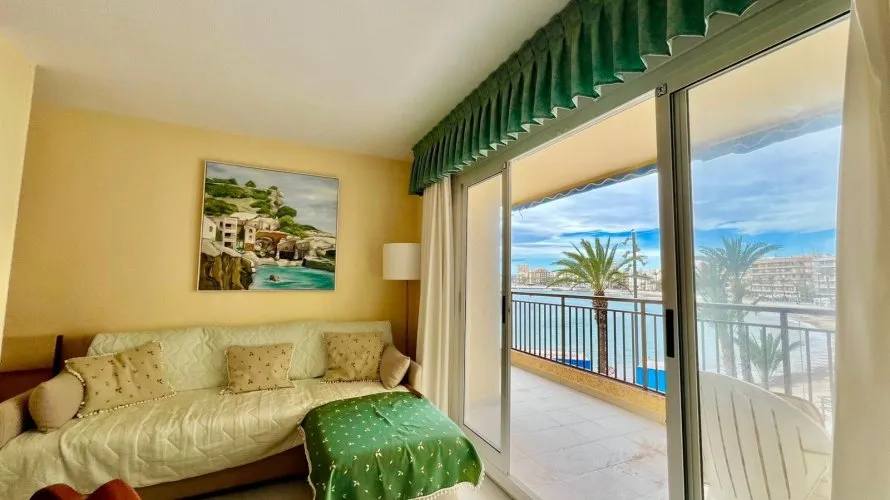 Apartamento de 3 dormitorios en Torrevieja, Spain No. 1603 № 18