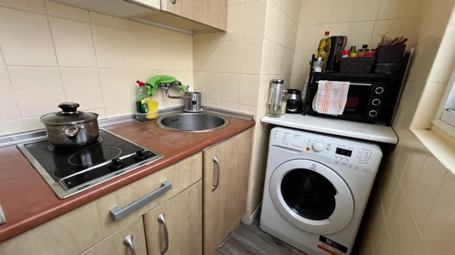 Apartamento de 1 dormitorio en Madrid, Spain No. 1602 № 1