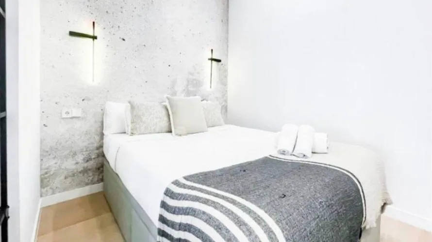 Apartamento de 2 dormitorios en Madrid, Spain No. 1552 № 5