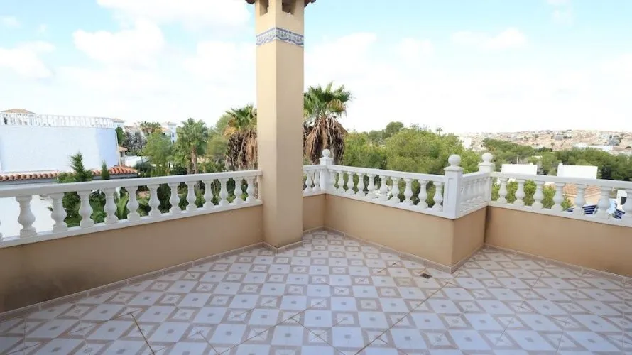 Apartamento de 5 dormitorios en Alicante, Spain No. 1556 № 4