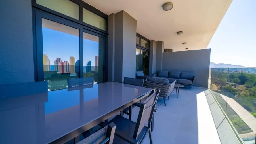 Apartamento de 2 dormitorios en Benidorm, Spain No. 1550 № 1