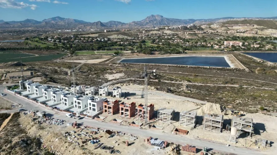 Apartamento de 3 dormitorios en Mutxamel, Spain No. 1541 № 1