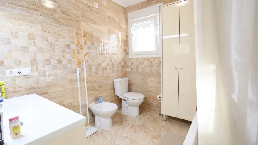 Apartamento de 5 dormitorios en Torrevieja, Spain No. 1548 № 12