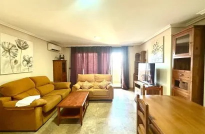 Apartamento de 3 dormitorios en Torrevieja, Spain No. 1715