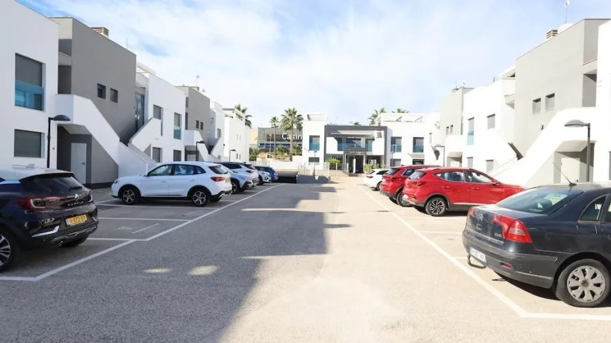 Apartamento de 2 dormitorios en La Zenia, Spain No. 1565 № 1