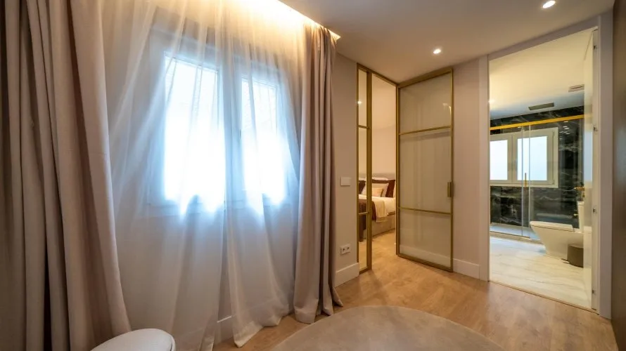 Apartamento de 3 dormitorios en Madrid, Spain No. 1551