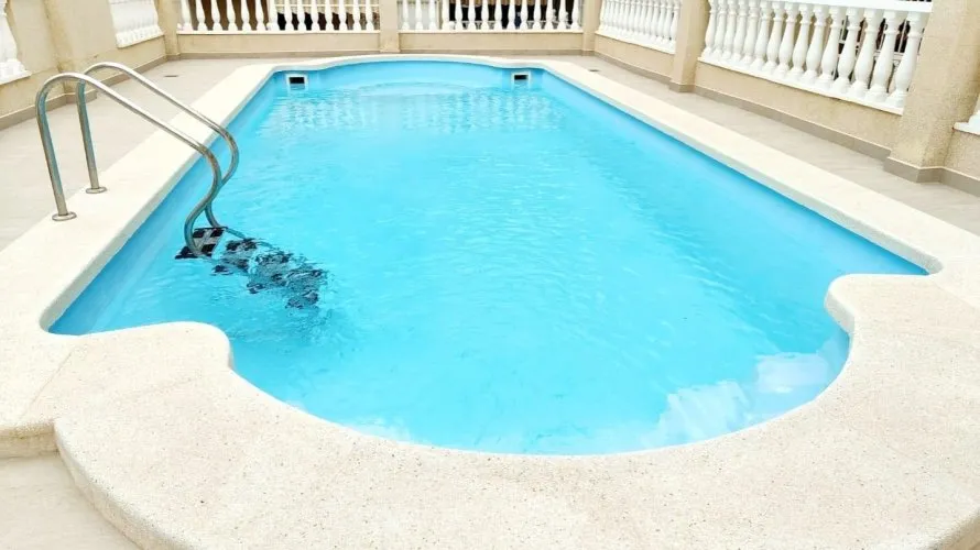 Apartamento de 2 dormitorios en Torrevieja, Spain No. 1716