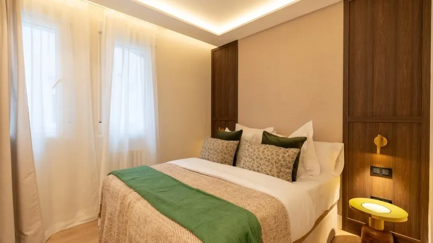 Apartamento de 3 dormitorios en Madrid, Spain No. 1576 № 3