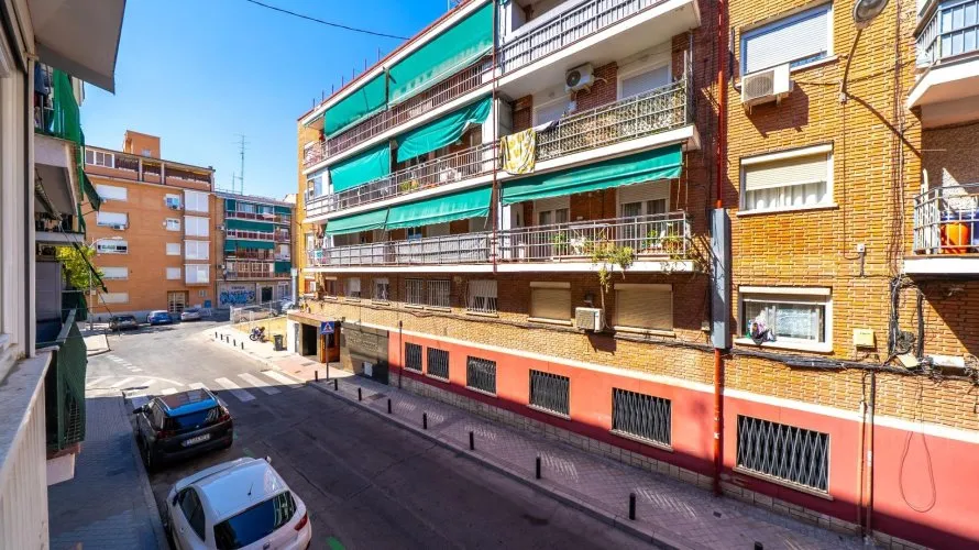 Apartamento de 2 dormitorios en Madrid, España No. 1521 № 12