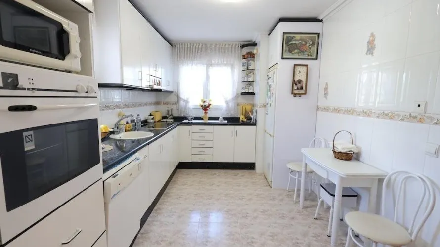Apartamento de 5 dormitorios en Alicante, Spain No. 1556 № 25