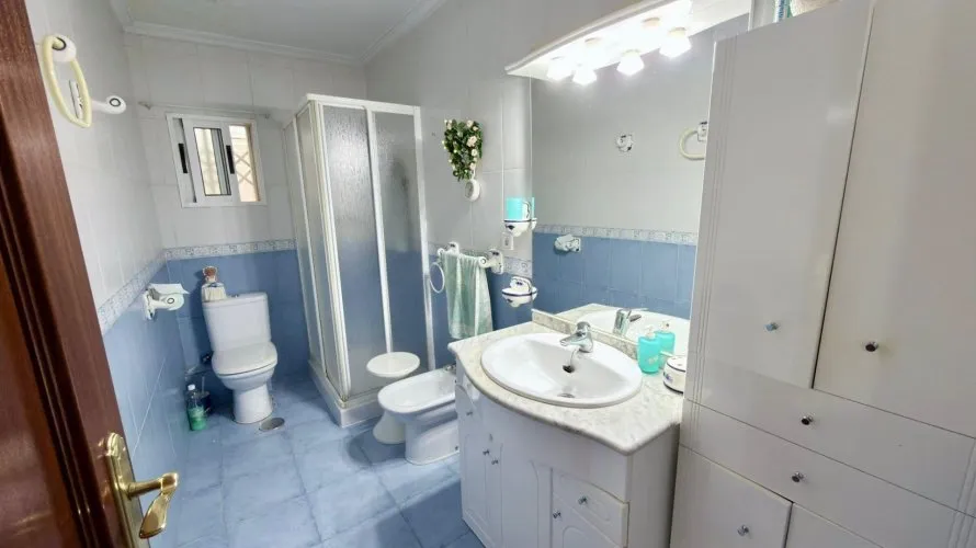 Apartamento de 3 dormitorios en Alicante, Spain No. 1599 № 7