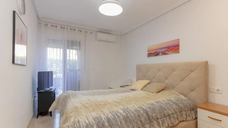 Apartamento de 1 dormitorio en Alicante, Spain No. 1718 № 12