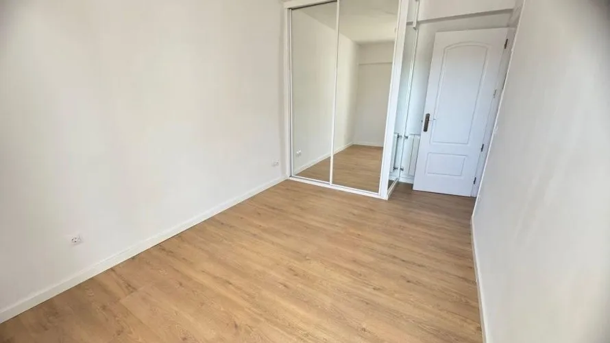 Apartamento de 2 dormitorios en Madrid, Spain No. 1539 № 8