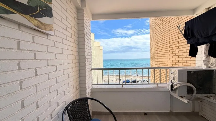 Apartamento de 3 dormitorios en Torrevieja, Spain No. 1580 № 10