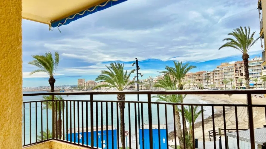 Apartamento de 3 dormitorios en Torrevieja, Spain No. 1603 № 15