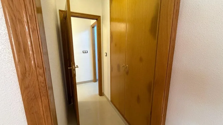 Apartamento de 1 dormitorio en Torrevieja, Spain No. 1710 № 21