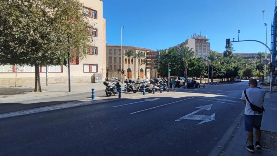 Apartamento de 2 dormitorios en Alicante, Spain No. 1532