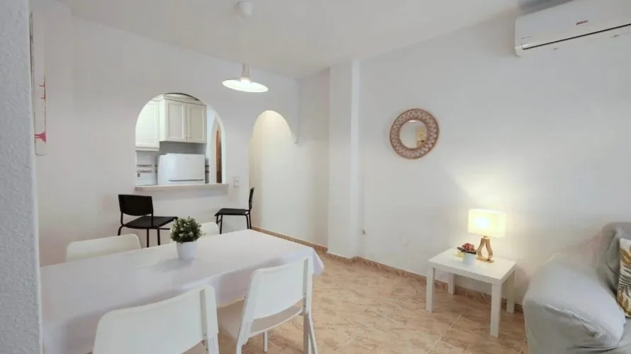 Apartamento de 2 dormitorios en Torrevieja, Spain No. 1716 № 10