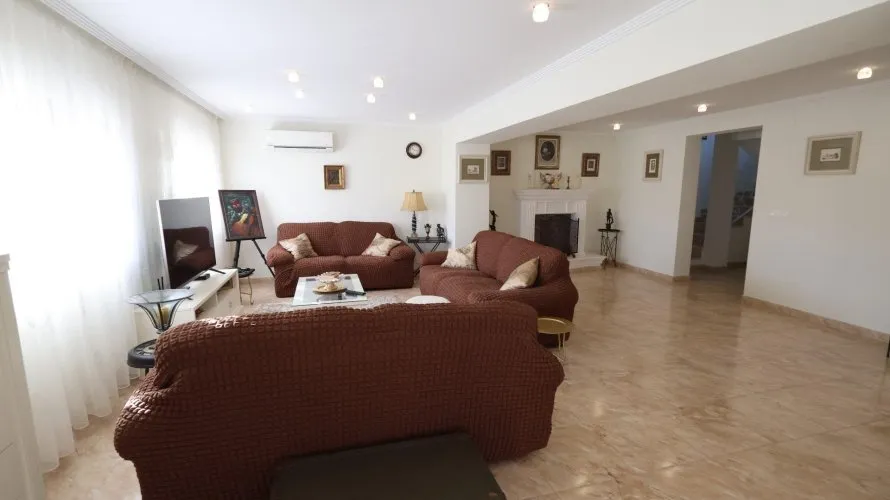 Apartamento de 5 dormitorios en Torrevieja, Spain No. 1548 № 11