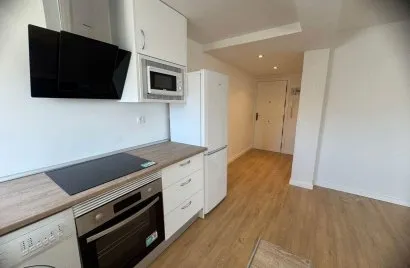 Apartamento de 2 dormitorios en Madrid, Spain No. 1539