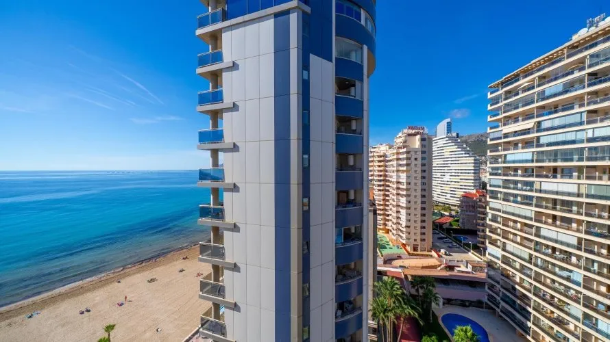 Apartamento de 4 dormitorios en Calpe, Spain No. 1554 № 2