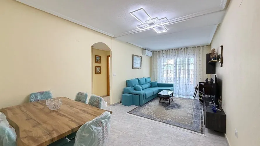 Apartamento de 3 dormitorios en Torrevieja, Spain No. 1605 № 7