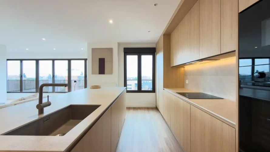 Apartamento de 3 dormitorios en Madrid, Spain No. 1578 № 19