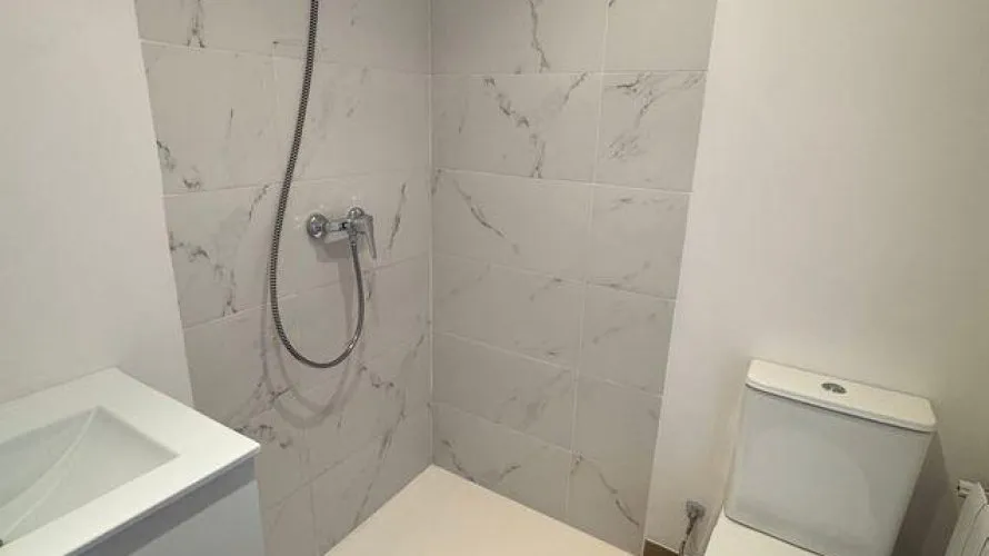 Apartamento de 2 dormitorios en Madrid, Spain No. 1539 № 3